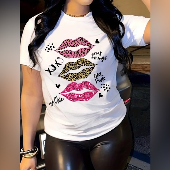 Passion of Essence Tops - Leopard Lips Graphic Tee - White
